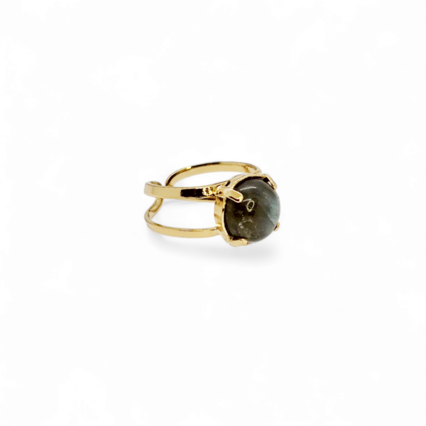 Bague en laiton doré à l'or fin et ornée d'une labradorite