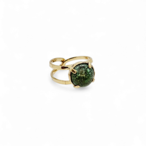 Bague en laiton doré à l'or fin et ornée d'une turquoise naturelle