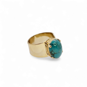 Bague en laiton doré à l'or fin et ornée d'une turquoise naturelle