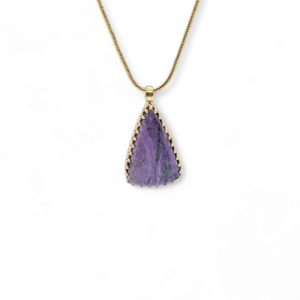 Pendentif en laiton doré à l'or fin et charoite