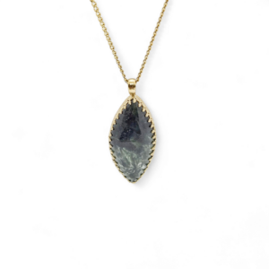 Pendentif en laiton doré à l'or fin et seraphinite